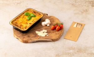 Productfoto lasagne tomaat champignon kaas to go maaltijd avondeten